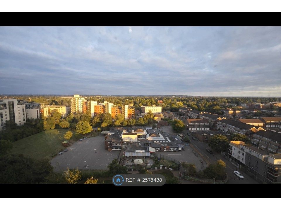 Property photo 1 of 12 Facing Kew Bridge 5Mins