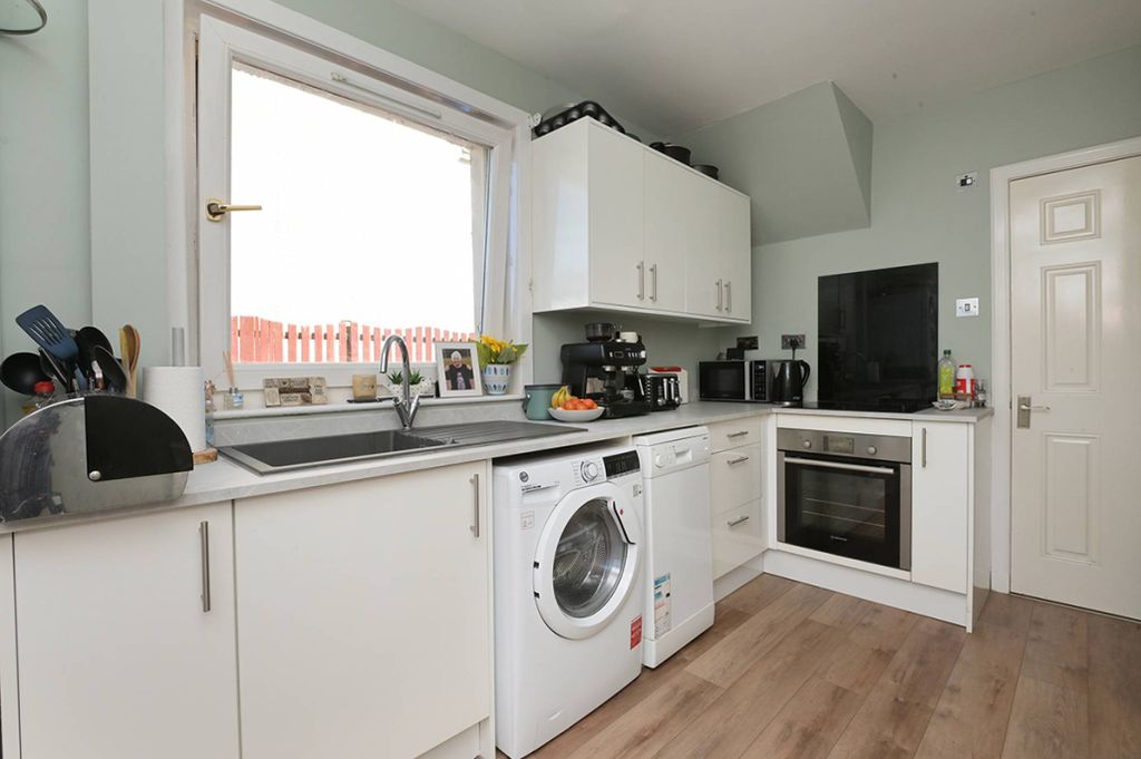 Property photo 3 of 24