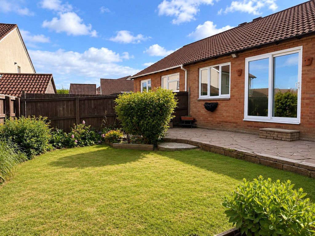 Property photo 3 of 14 Garden