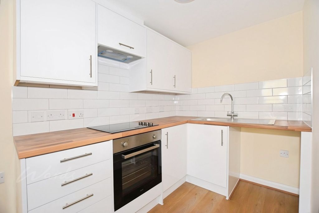 Property photo 3 of 7 F9979d97-Fileacce...