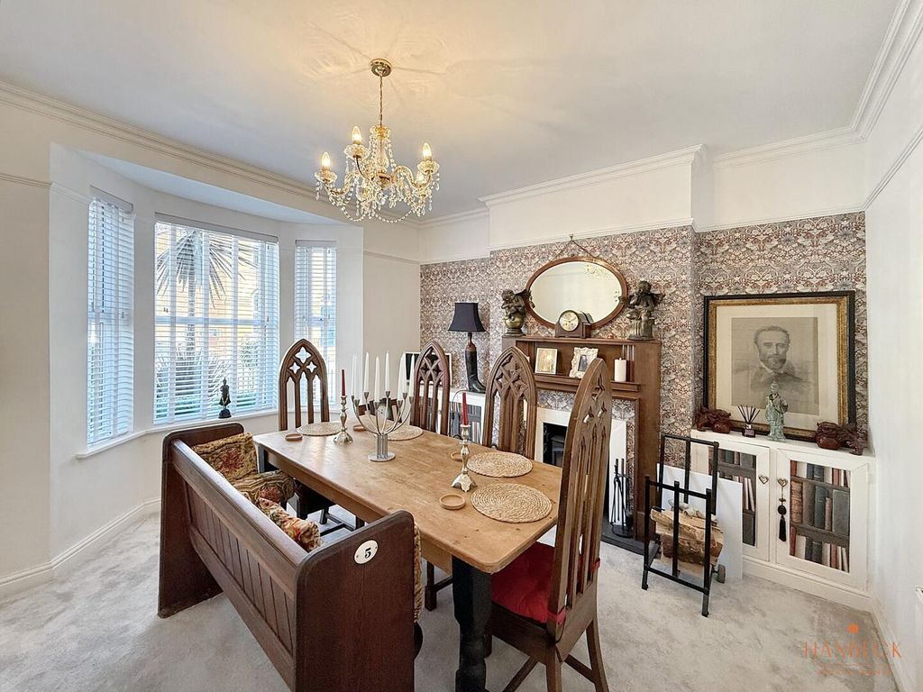 Property photo 2 of 22 Dining Room