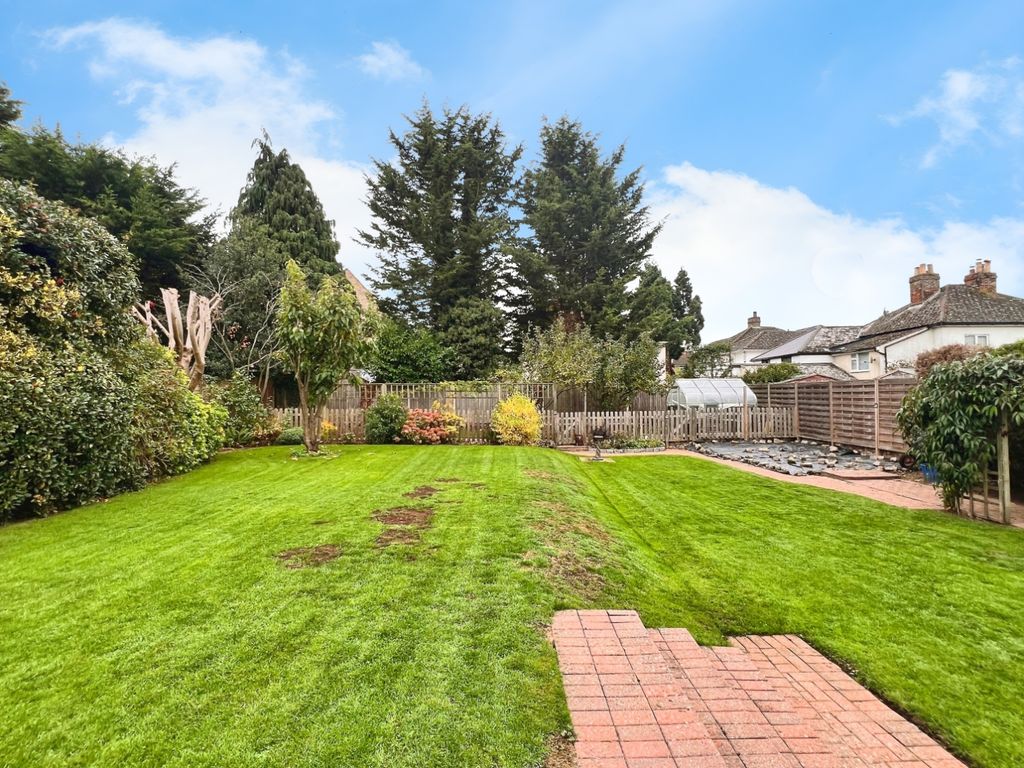 Property photo 3 of 35