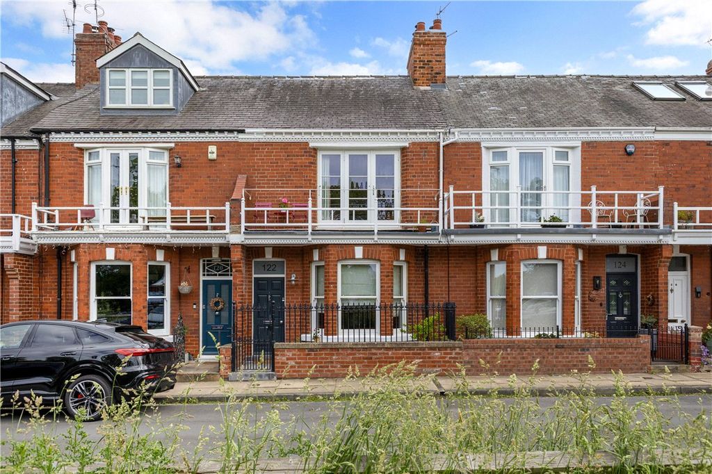 Property photo 1 of 18 Picture No. 02