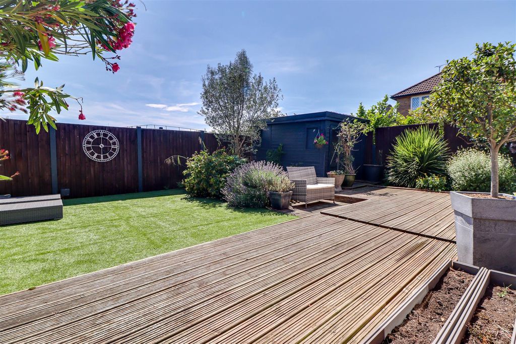 Property photo 1 of 31