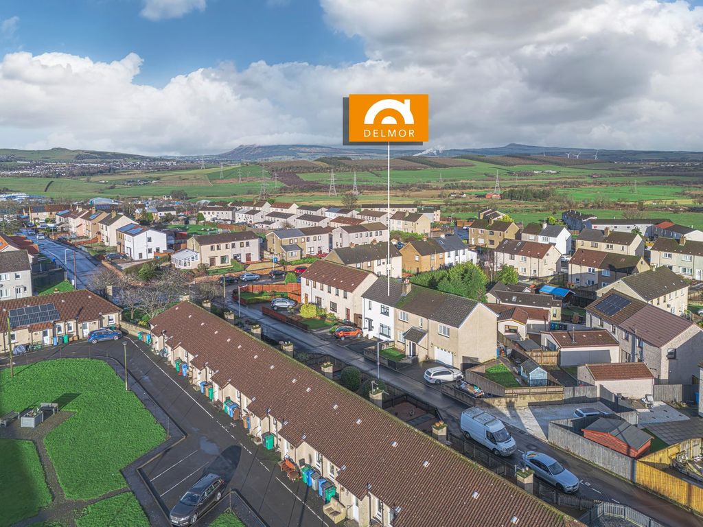 Property photo 2 of 31