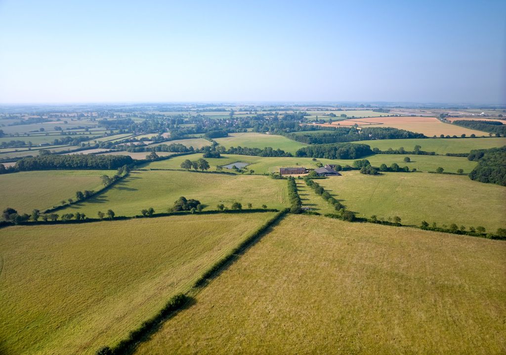 Property photo 1 of 16 Sulgrave Farm