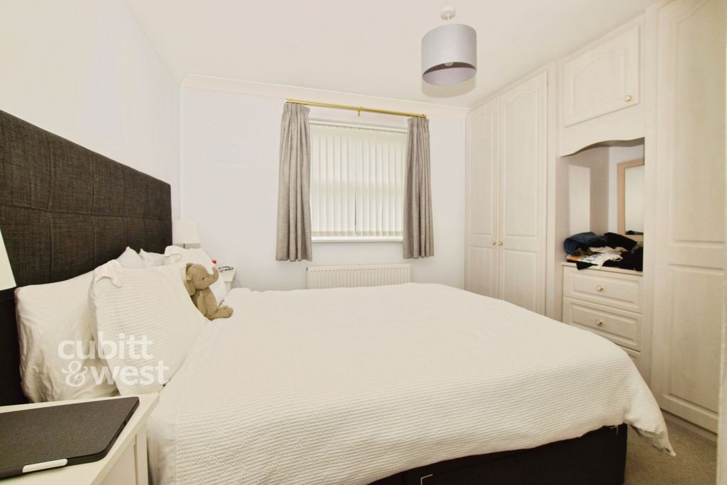 Property photo 3 of 14 6A77A60A-Bed
