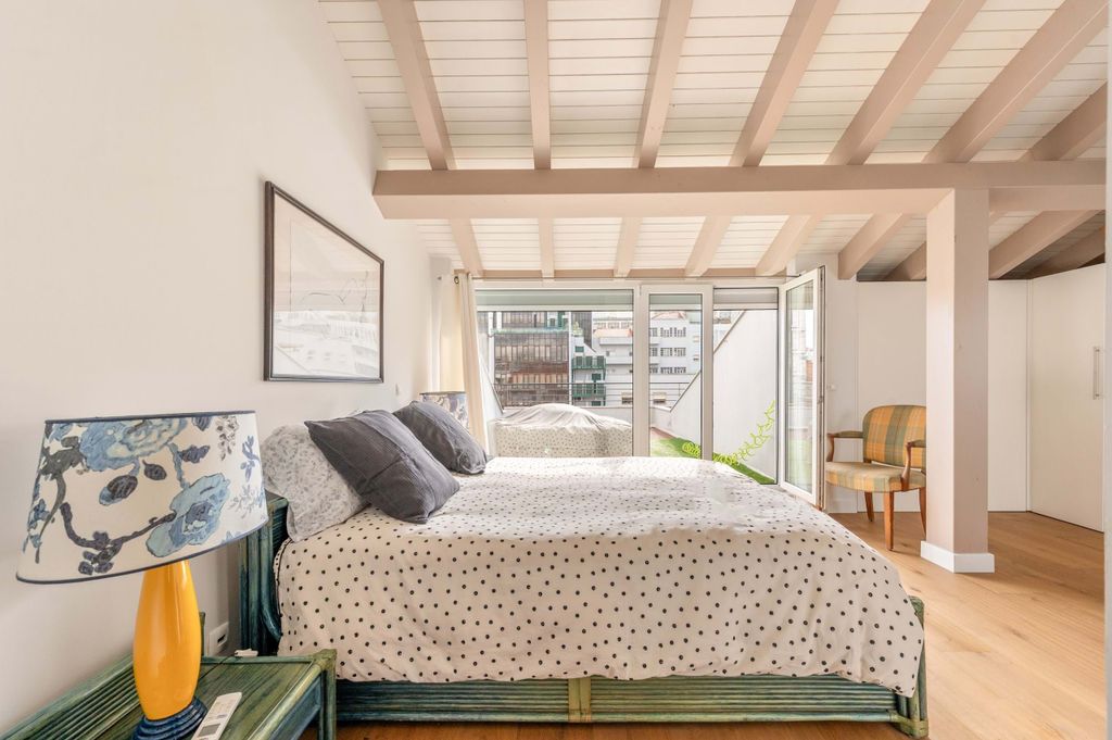 Property photo 2 of 63