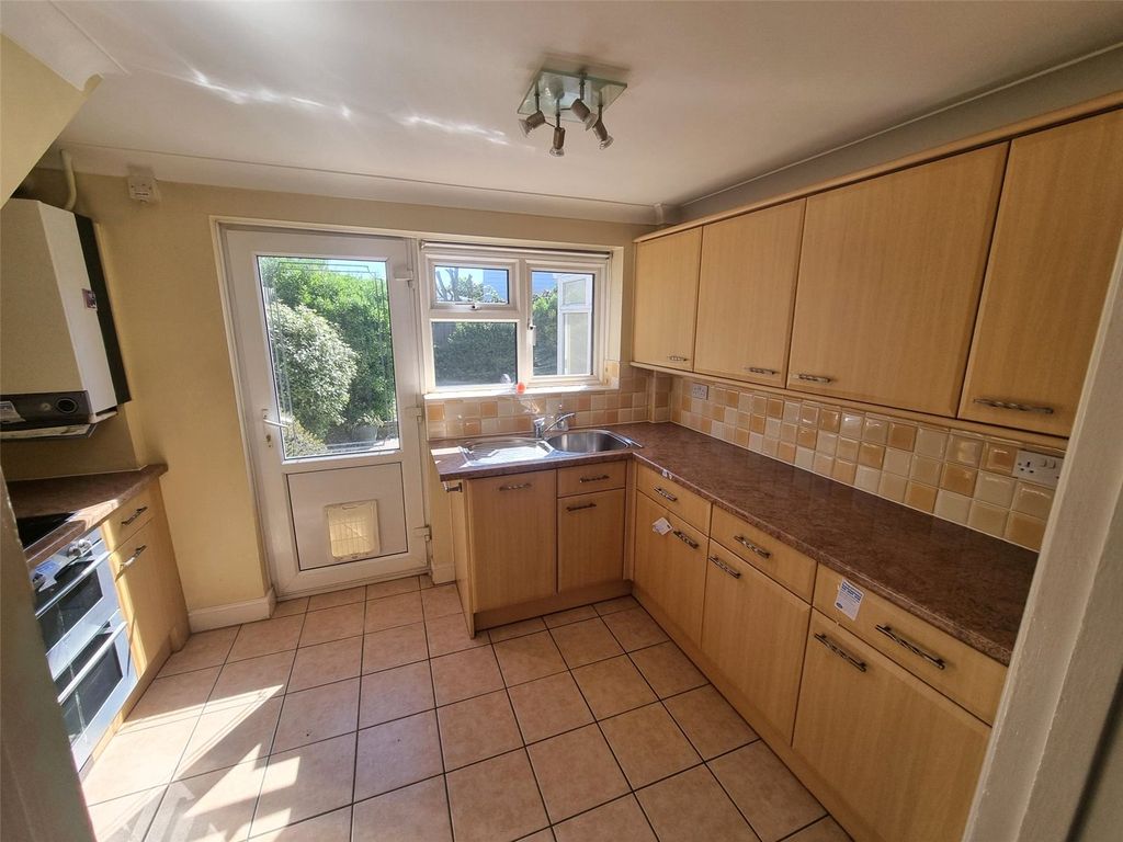 Property photo 2 of 16 Picture No. 02