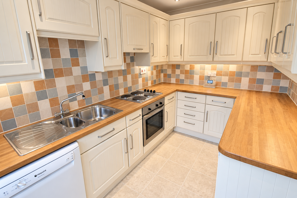 Property photo 2 of 11 Kitchen - Angle 1