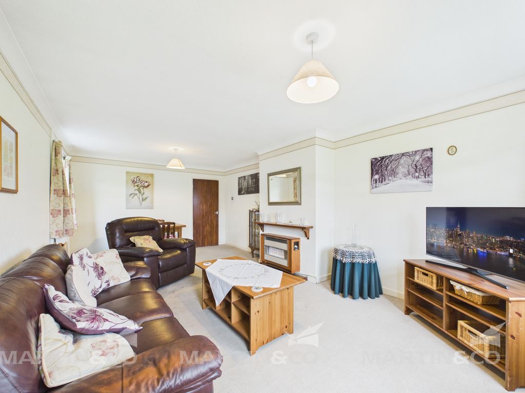 Property photo 3 of 19 Cam02406G0-Pr0592-Still004