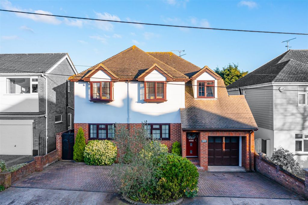 Property photo 1 of 35