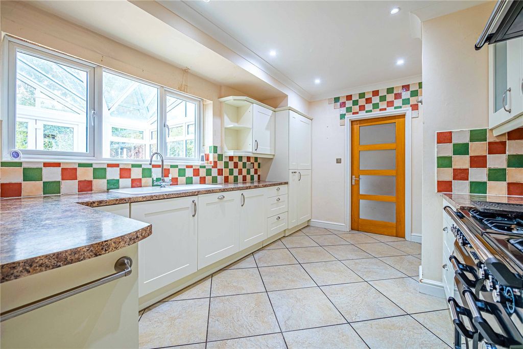 Property photo 2 of 26 Picture No. 17
