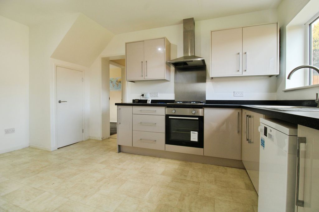 Property photo 3 of 13 Kitchen