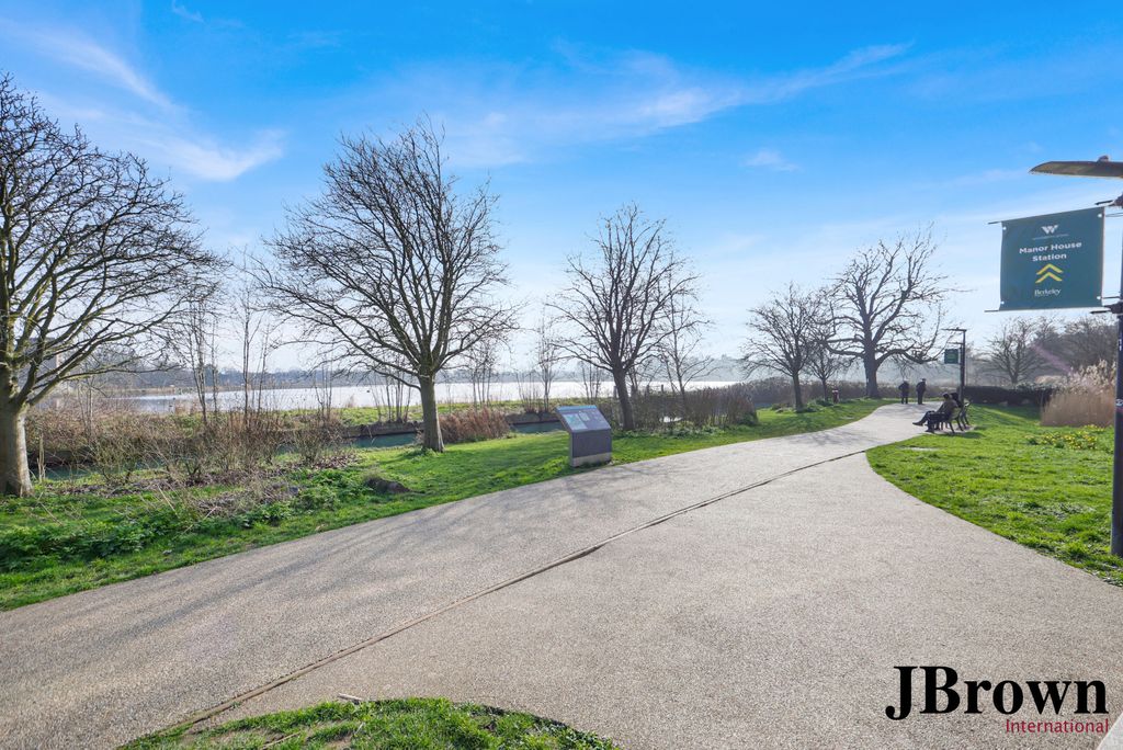 Property photo 1 of 1