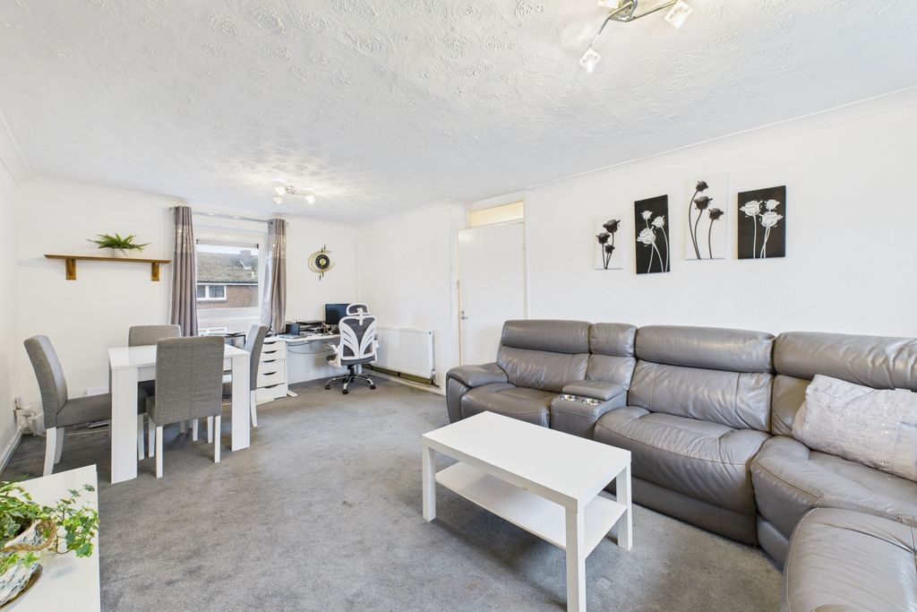 Property photo 3 of 11 Living Area