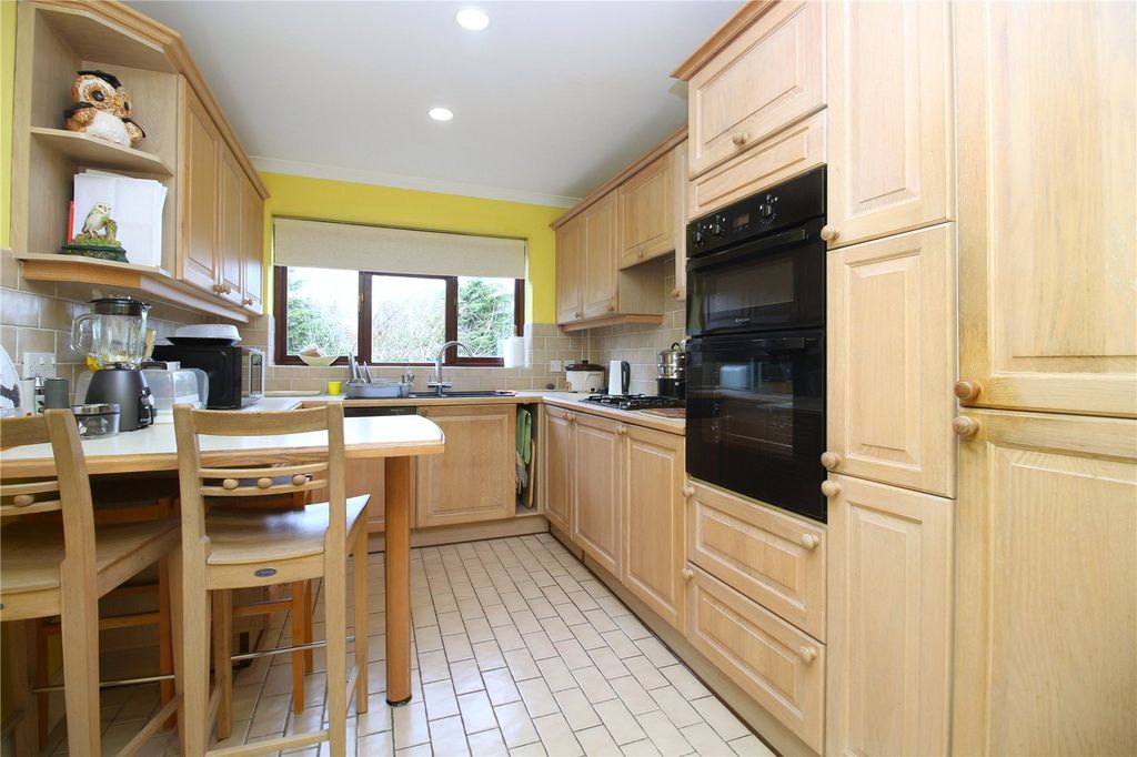 Property photo 2 of 17 Picture No. 02