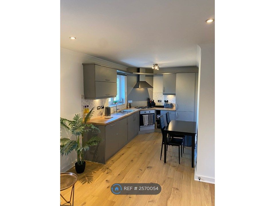 Property photo 1 of 14 Kitchen
