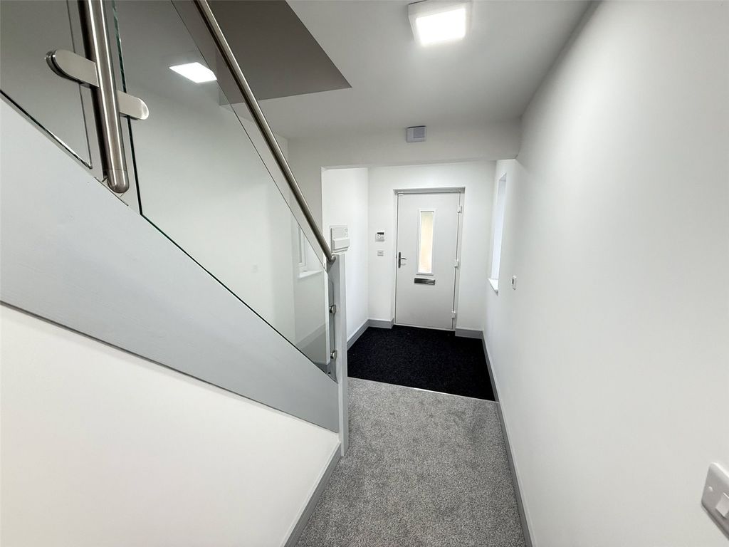 Property photo 3 of 18 Picture No. 11