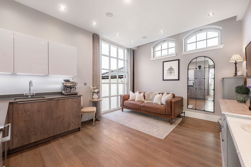 Property photo 3 of 8 Open Plan Living