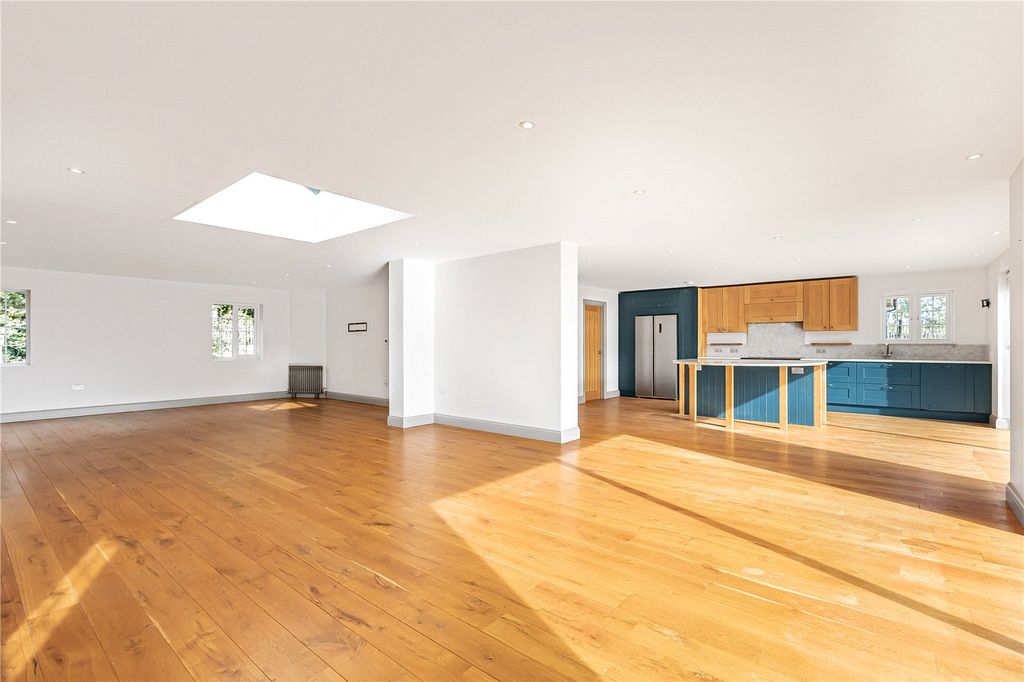 Property photo 2 of 26 Picture No. 46