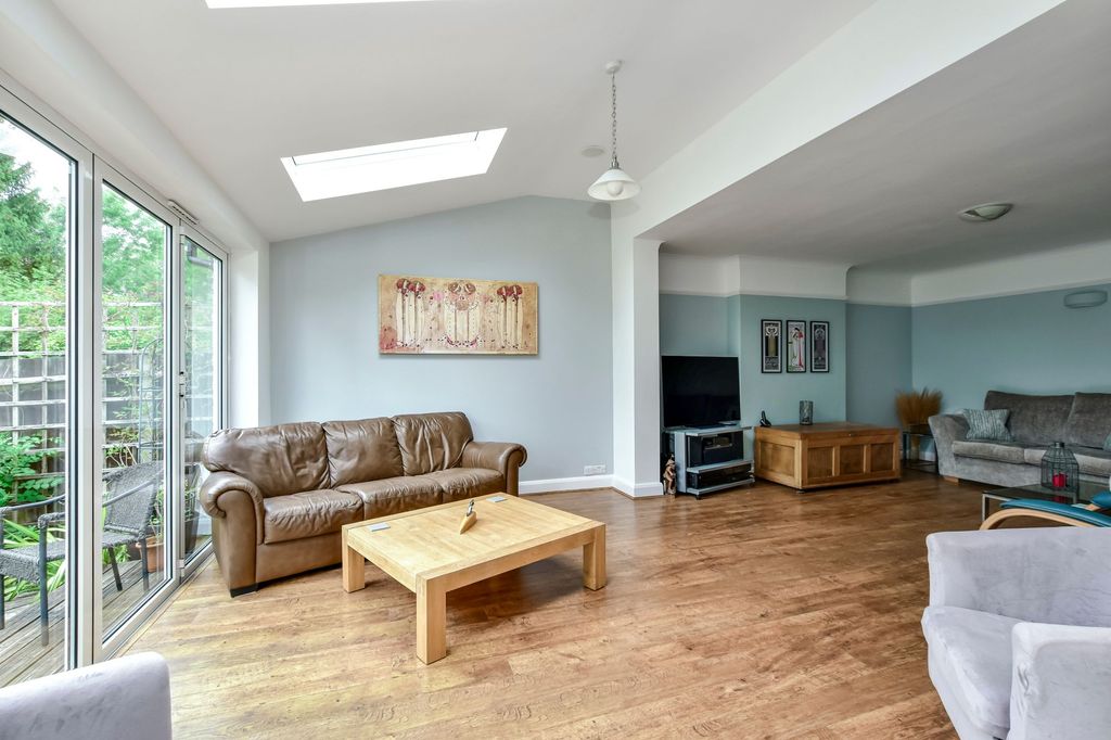 Property photo 3 of 36