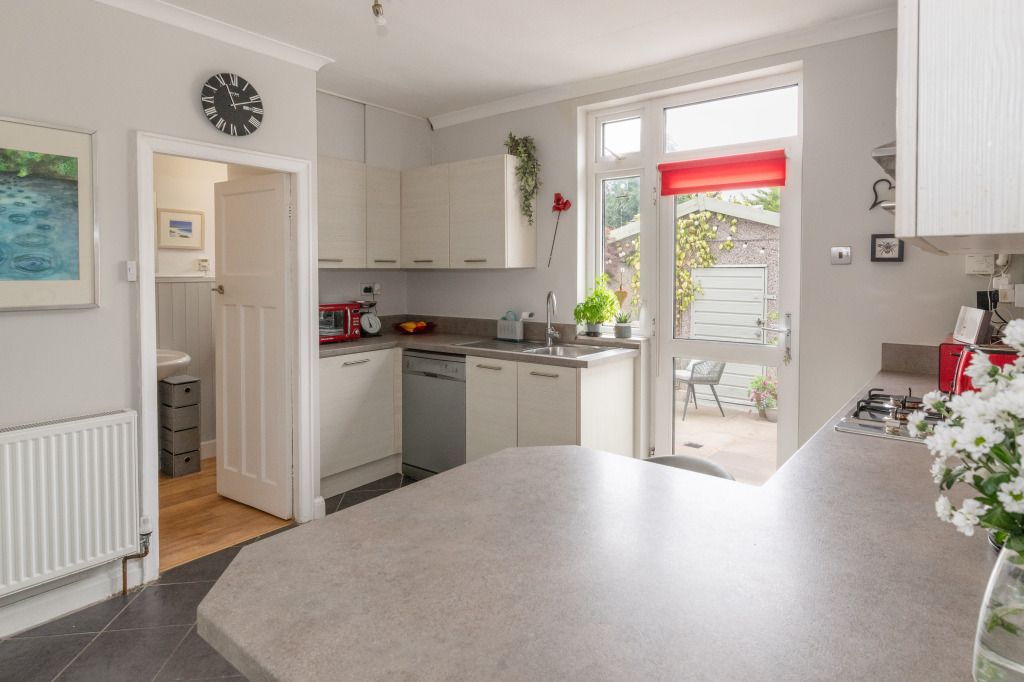 Property photo 3 of 15 Kitchen