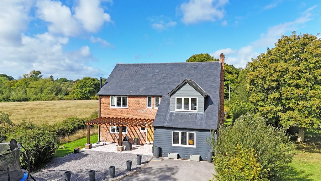 Property photo 1 of 27