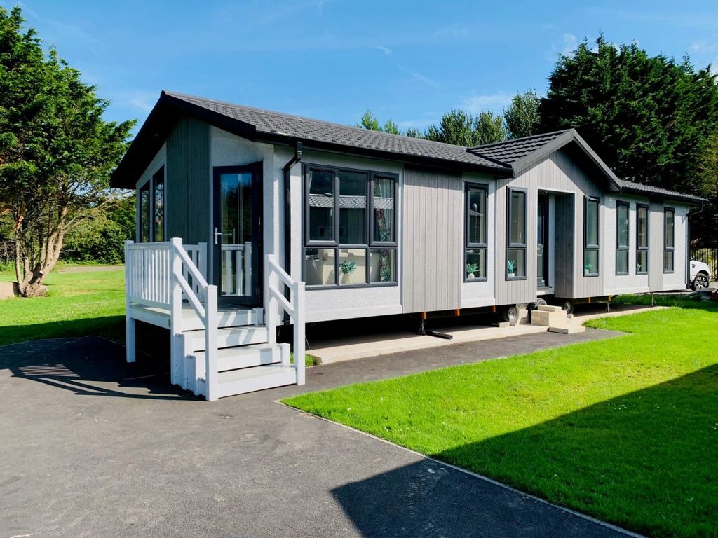 Property photo 1 of 39 1.Jpg
