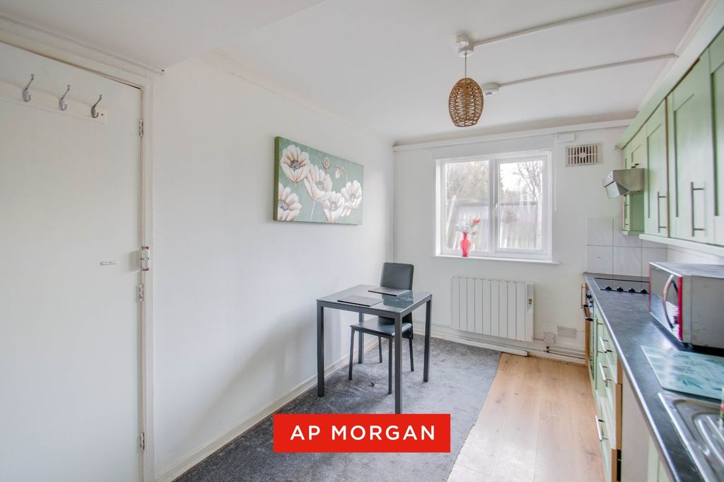 Property photo 3 of 8 Picture No. 04