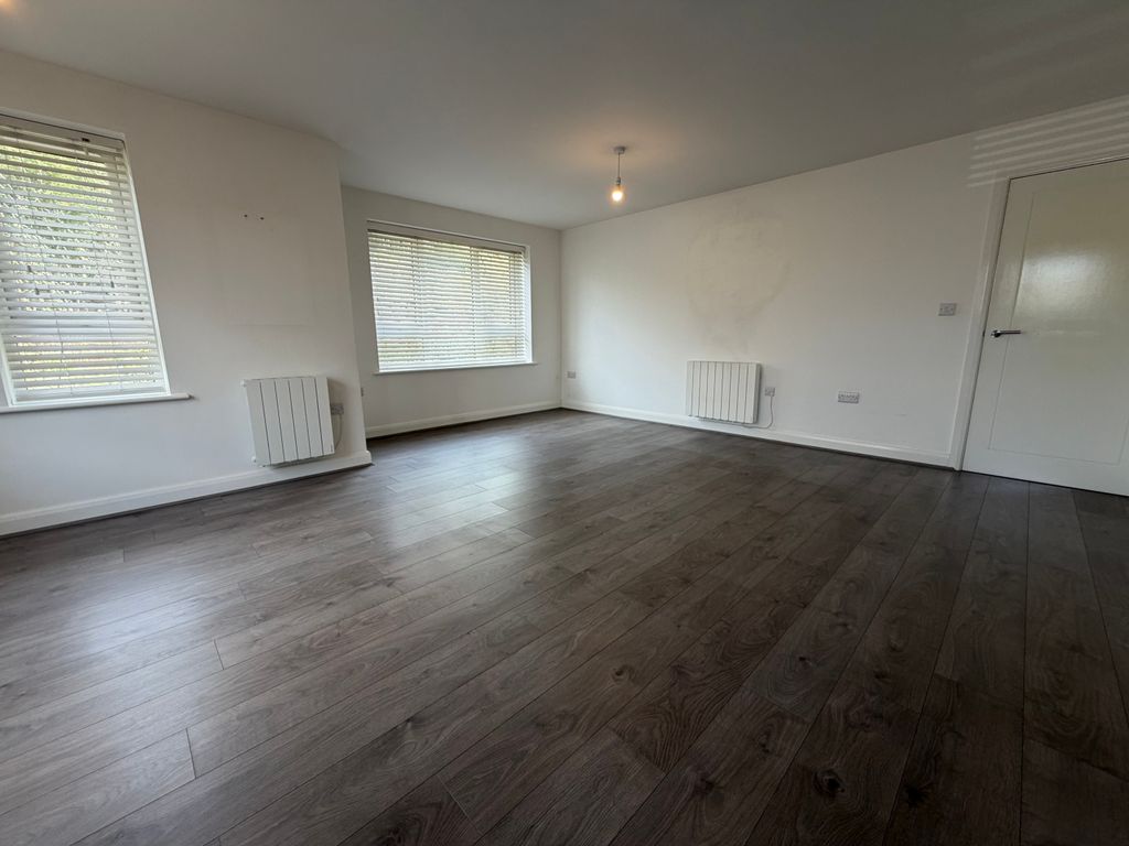 Property photo 3 of 6 Image