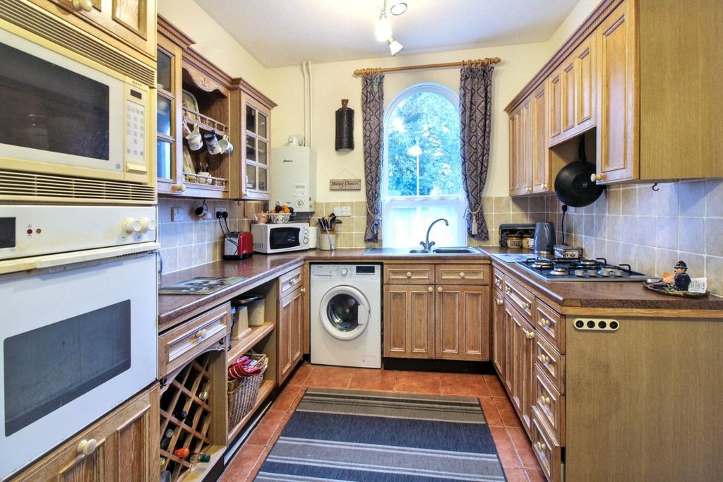 Property photo 3 of 17