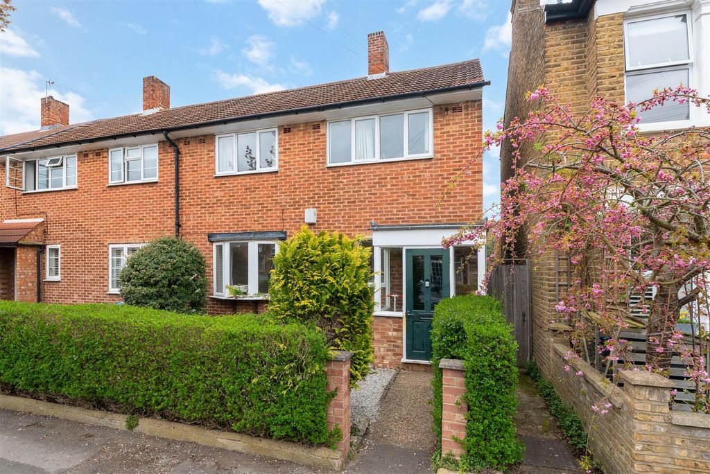 Property photo 1 of 12 External