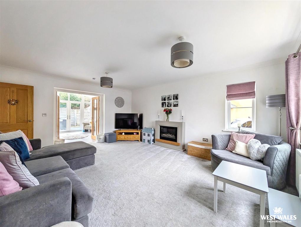 Property photo 3 of 24 1000145976.Jpg