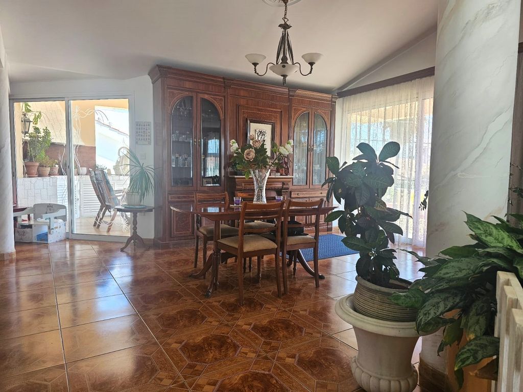 Property photo 1 of 30