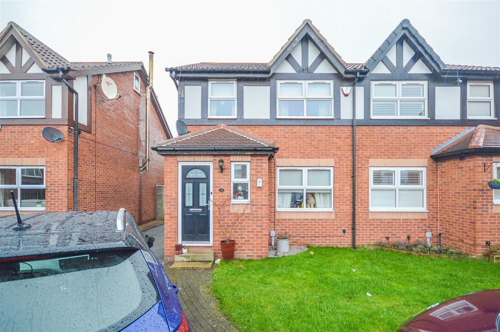 Property photo 1 of 9