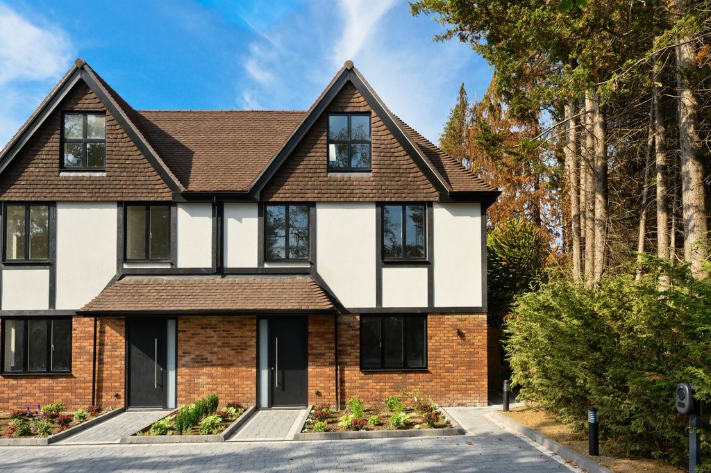Property photo 1 of 21 Main Aspect