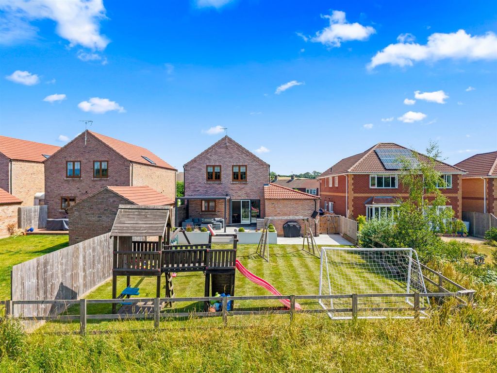Property photo 3 of 39 Drone 10