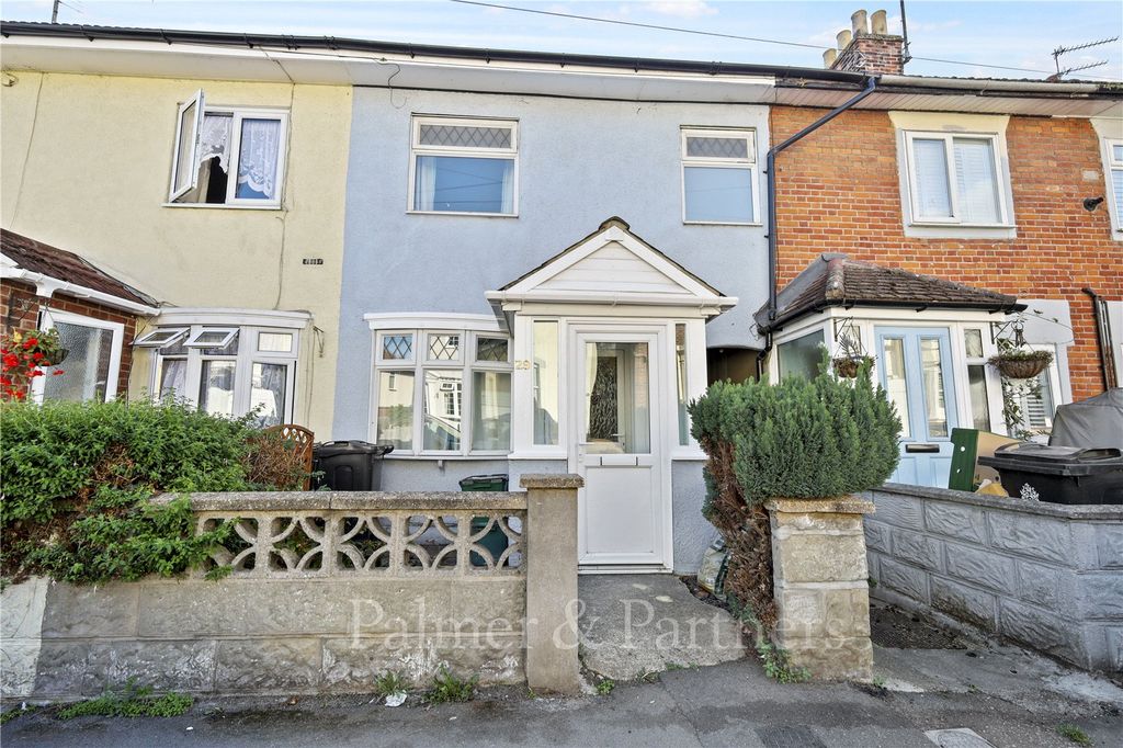 Property photo 1 of 12 External