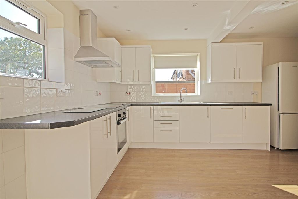 Property photo 3 of 19 3