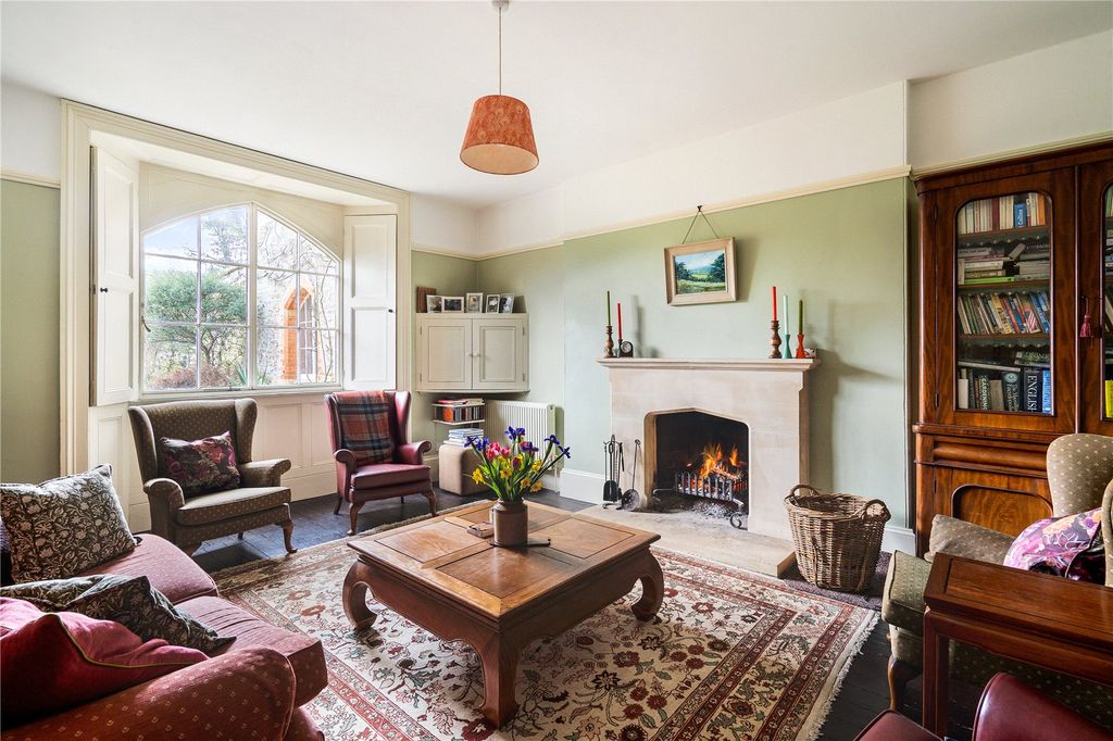 Property photo 3 of 19 Sitting Room