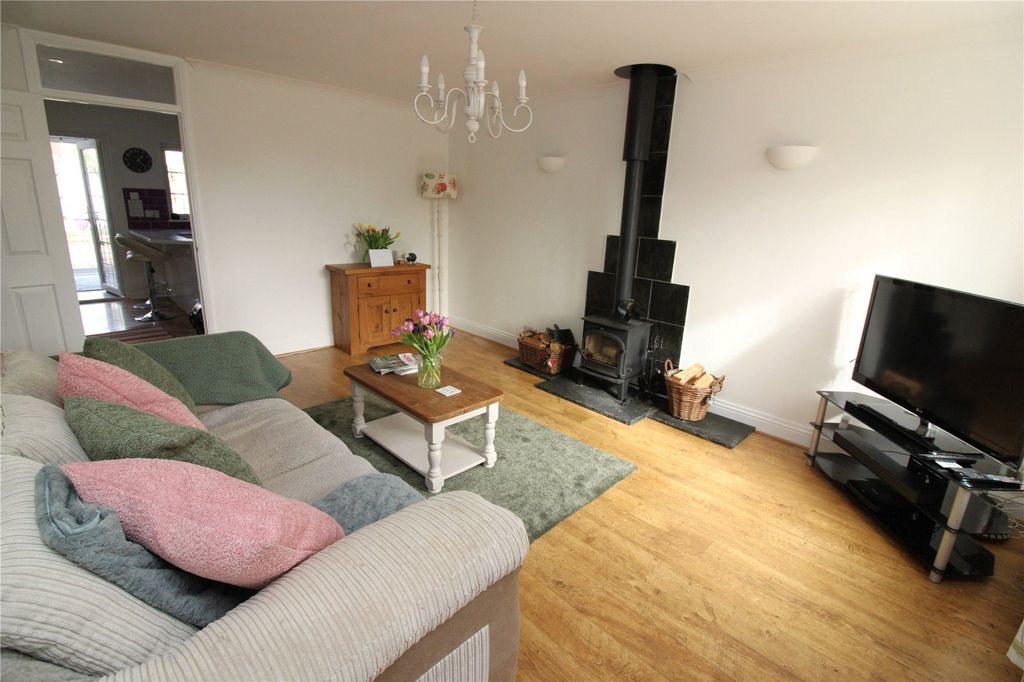 Property photo 3 of 20 Picture No. 04