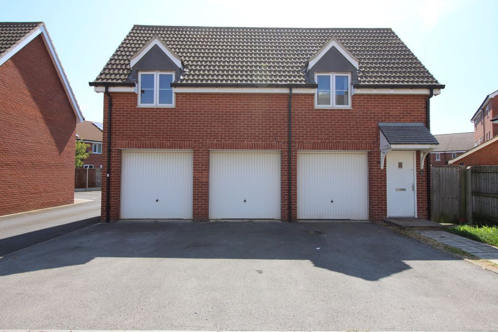 Property photo 1 of 6 Front Aspect