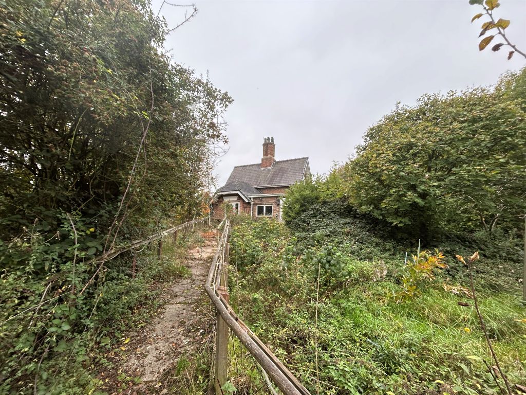 Property photo 1 of 4