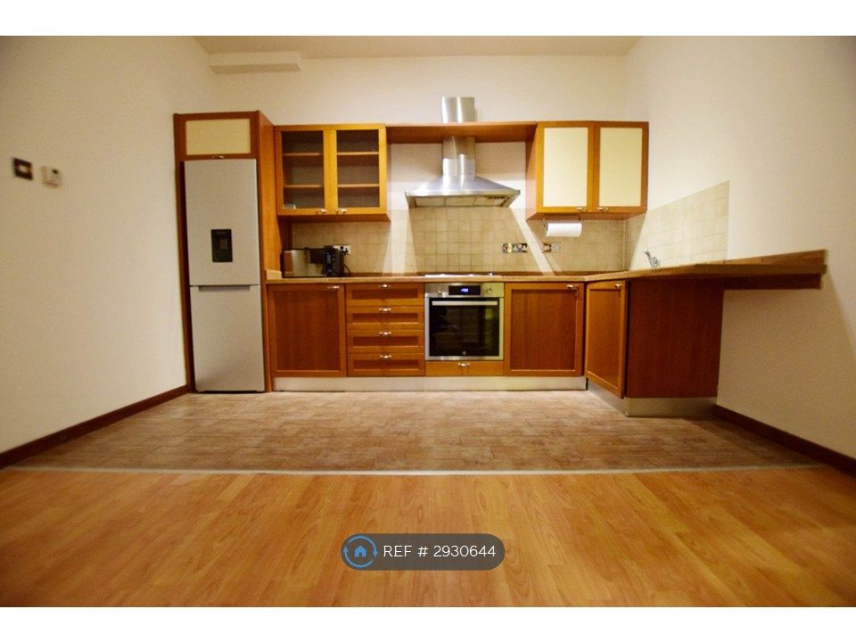Property photo 1 of 6 Kitchen