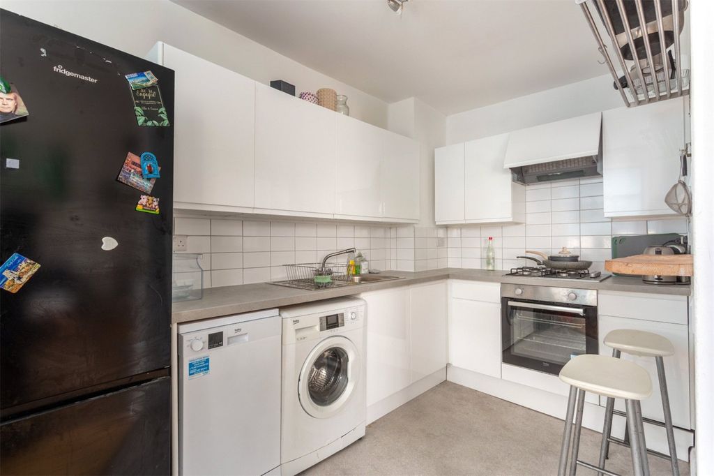 Property photo 3 of 13 Picture No. 18