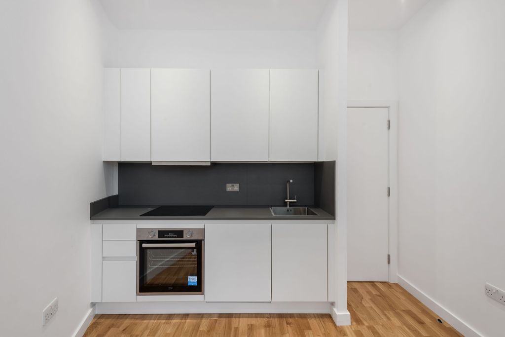 Property photo 1 of 12 Kitchen