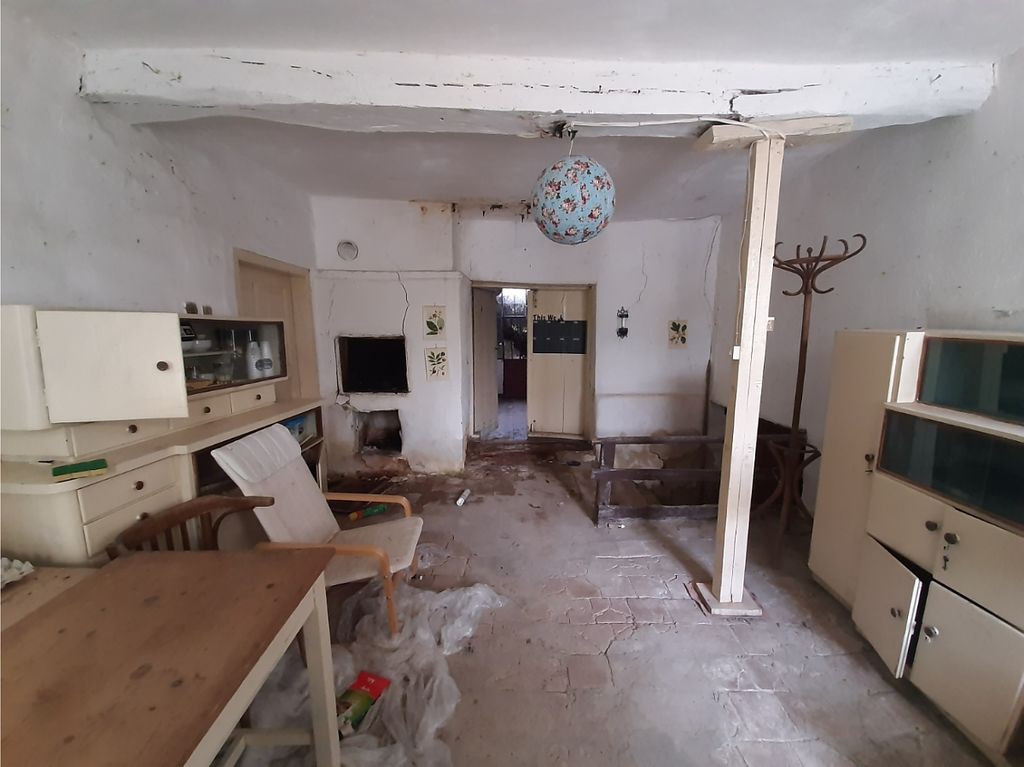 Property photo 2 of 6
