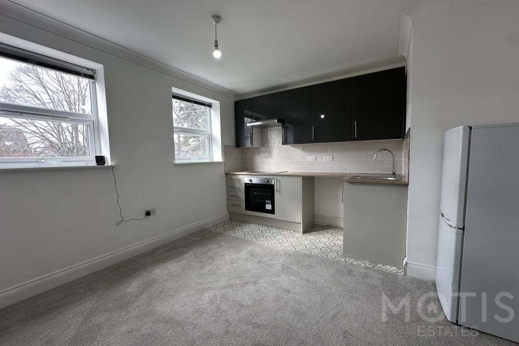 Property photo 2 of 7 Photo 4