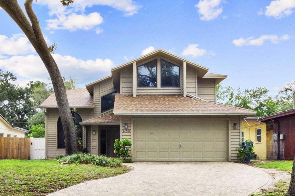 Property photo 1 of 20